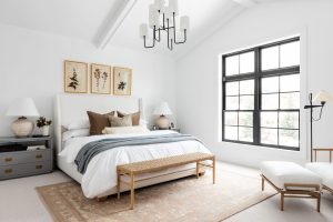 What size rug should you use under a queen bed?